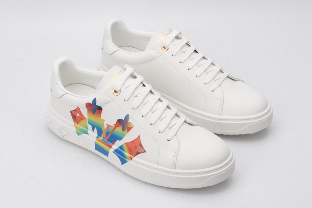 L*V SNEAKER